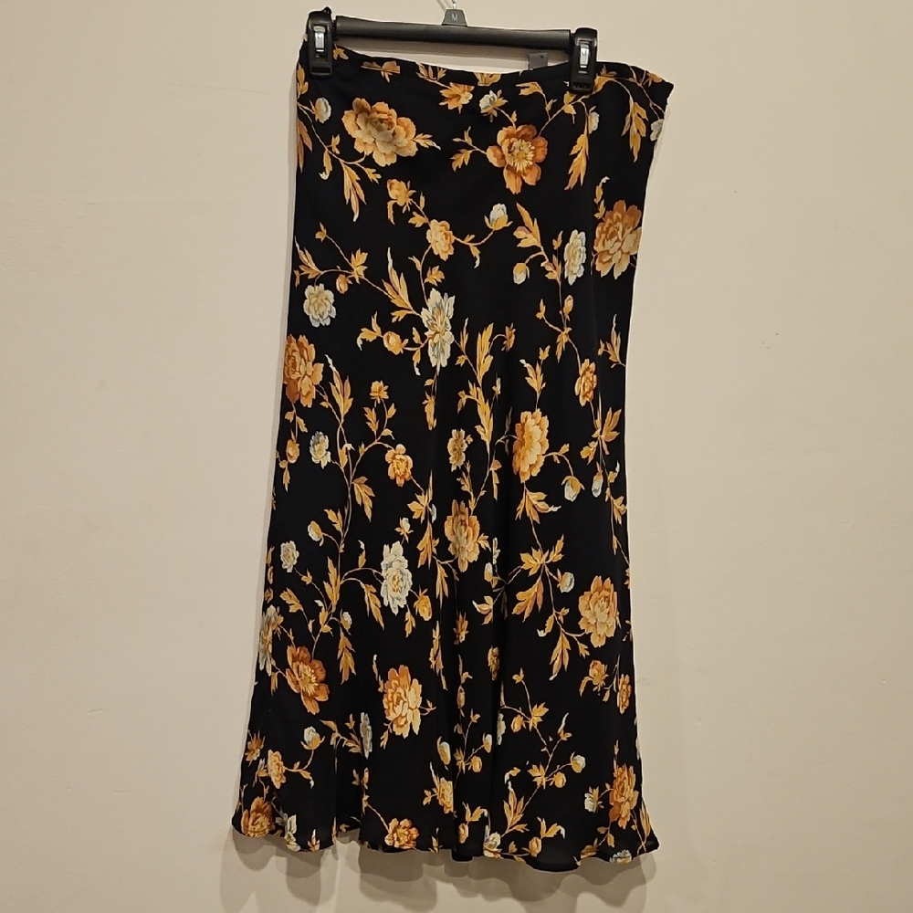 Kate Hill A-Line Skirt with Floral Design in Black and Gold